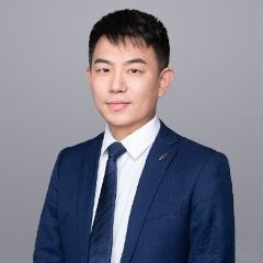 李龙